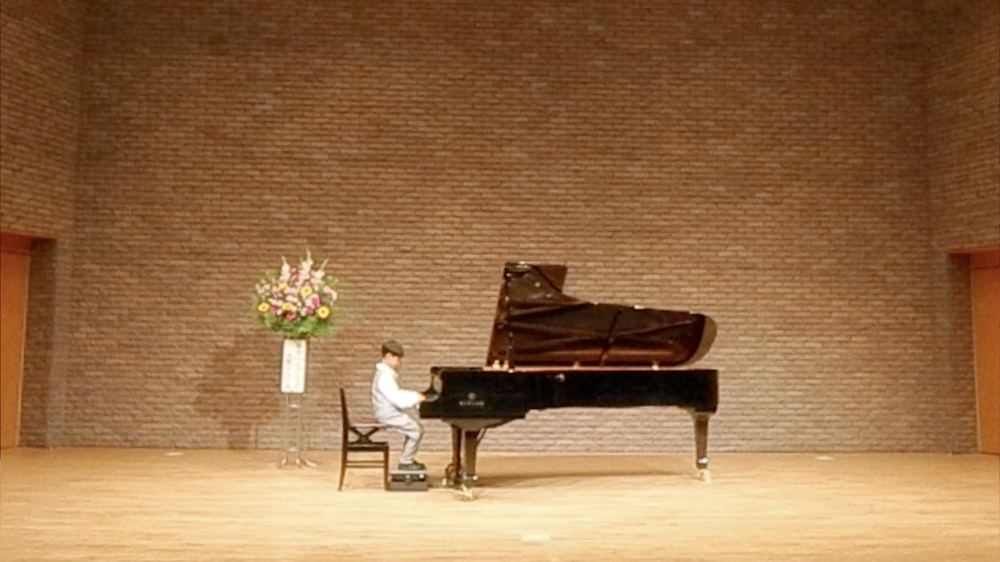 ピアノ発表会 サイドビュー 009
