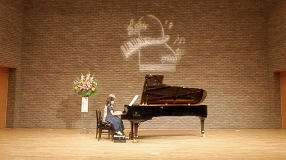 ピアノ発表会 サイドビュー 020