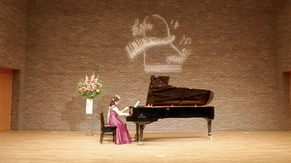 ピアノ発表会 サイドビュー 036