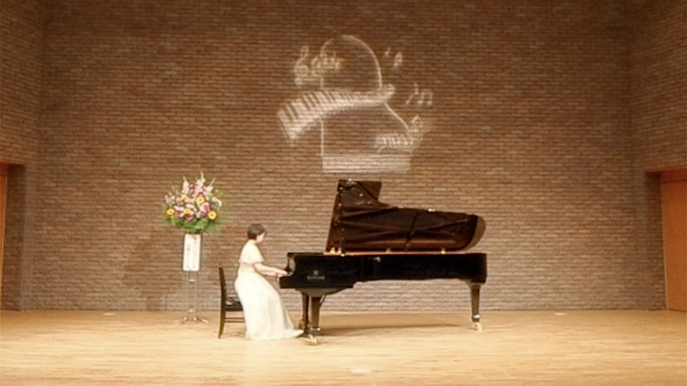 ピアノ発表会 サイドビュー 042