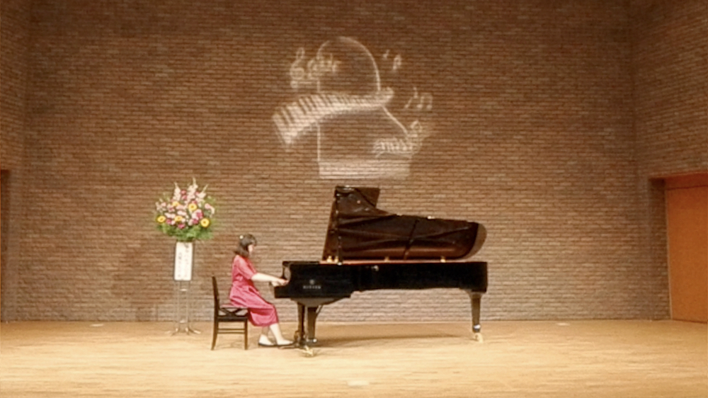 ピアノ発表会 サイドビュー 043