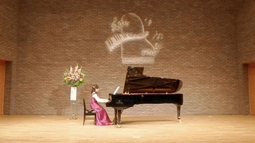 ピアノ発表会 サイドビュー 044