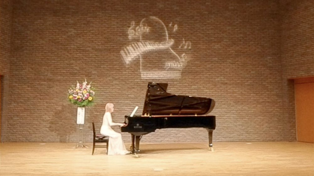 ピアノ発表会 サイドビュー 047